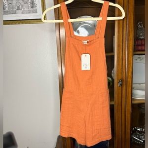 Billabong beach crush romper size small